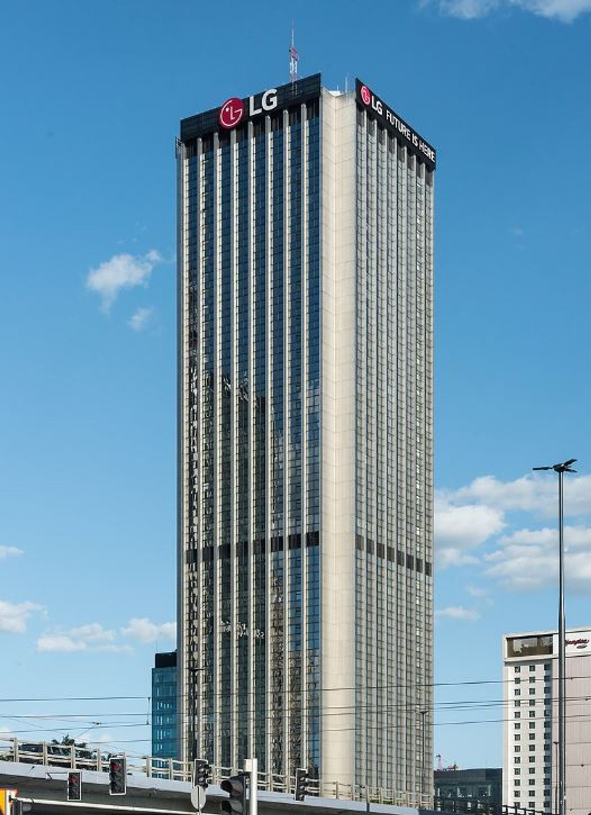 W centrum Warszawy powstanie nowy, 240-metrowy wieżowiec?