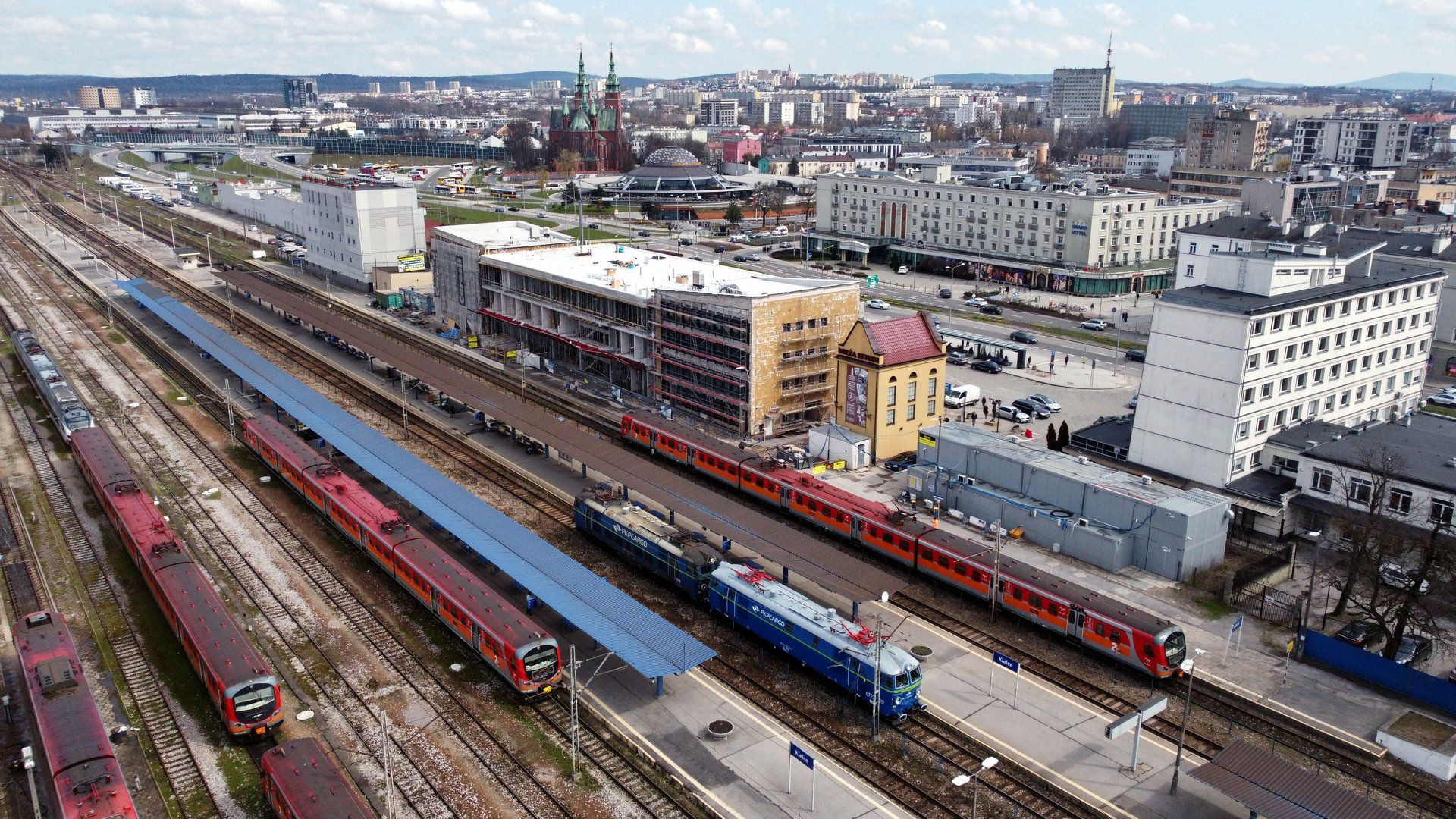 PKP PLK ogłosiły przetarg na projekt i przebudowę peronu na stacji w Kielcach