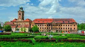 Zabytkowy dawny zamek Dewinów-Bibersteinów-Promnitzów w Żarach zostanie wyremontowany