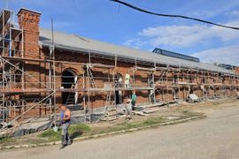 Śląskie: Dawne, historyczne warsztaty kopalni Saturn w Czeladzi zmienią się w kryty basen [ZDJĘCIA]