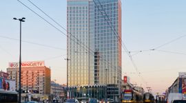 Prawie 100-metrowy biurowiec Widok Towers w Warszawie przyciągnął kolejnych najemców