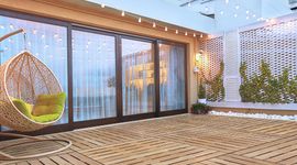Kreatywne aranżacje z podestami tarasowymi: inspiracje do ogrodu i na balkon