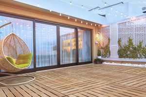 Kreatywne aranżacje z podestami tarasowymi: inspiracje do ogrodu i na balkon
