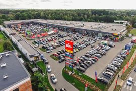 Duży park handlowy pod Warszawą otwarty po rebrandingu 