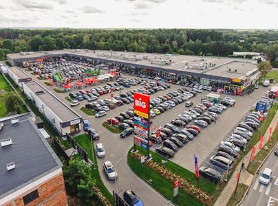 Duży park handlowy pod Warszawą otwarty po rebrandingu 