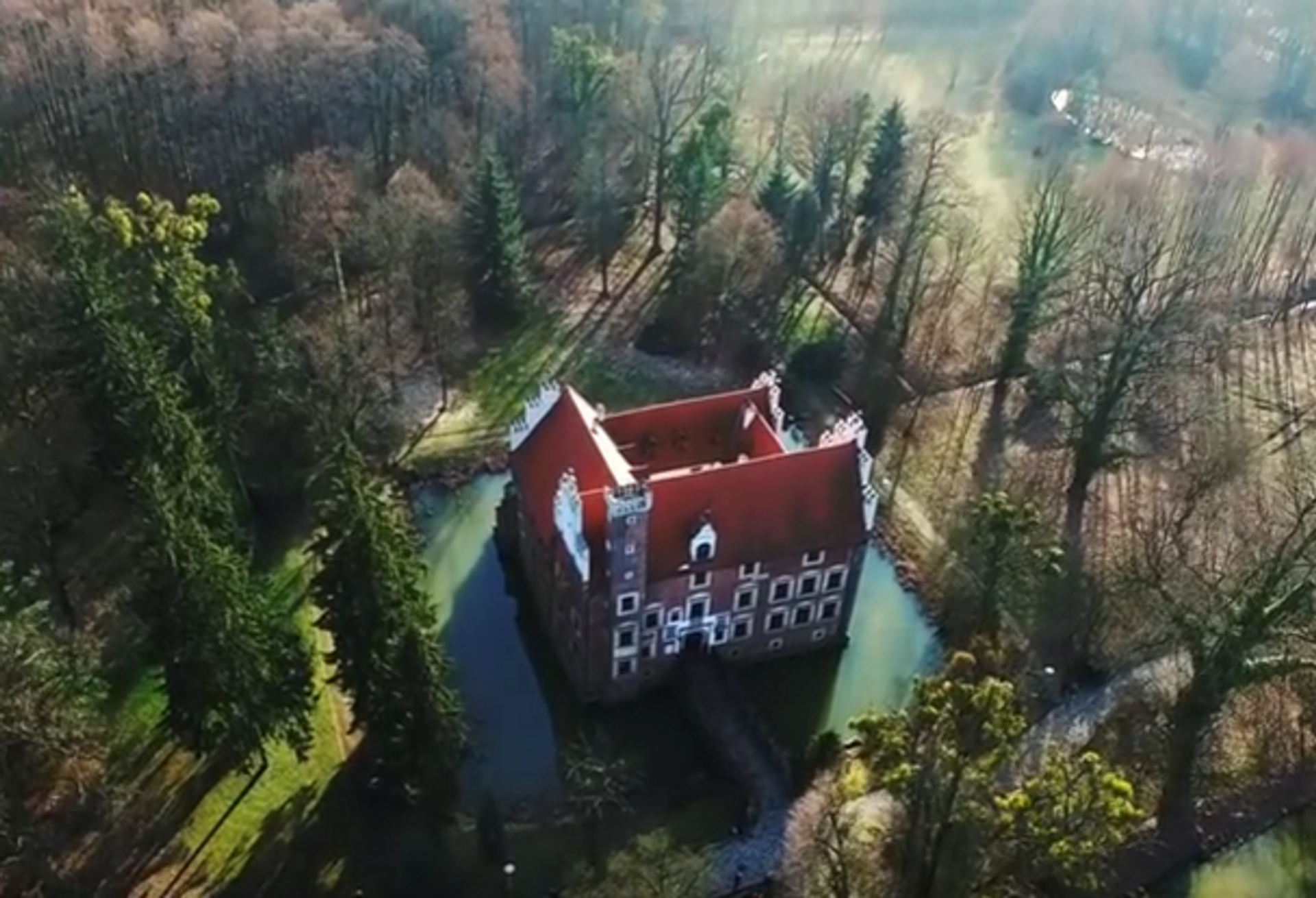  Zamek na Wodzie w Wojnowicach potrzebuje pomocy