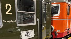 PKP Intercity zaprasza na podróż w czasie. Uruchamia specjalny pociąg "Nieśpieszny"