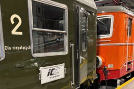 PKP Intercity zaprasza na podróż w czasie. Uruchamia specjalny pociąg "Nieśpieszny"
