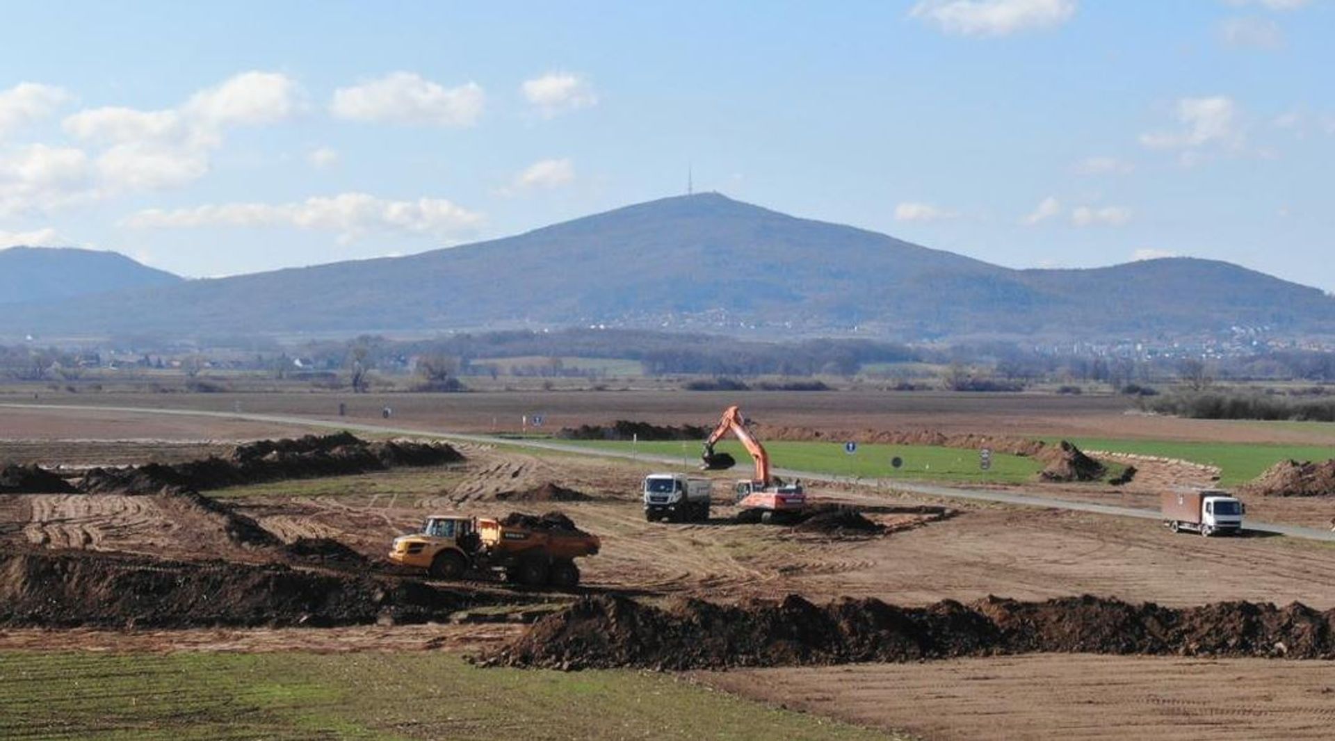 Dolny Śląsk: Prace na budowie S8 Wrocław - Kłodzko nabierają tempa 