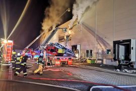 Tarczyński zainwestuje miliony w odbudowę spalonej hali produkcyjnej na terenie fabryki na Dolnym Śląsku