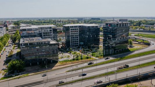 Syrena Real Estate sfinalizowała budowę nowego centrum konferencyjnego w kompleksie biurowym Diuna w Warszawie