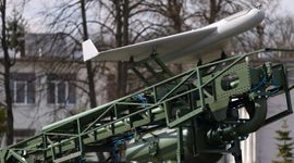Nowa linia produkcyjna dronów Hornet pod Warszawą. Rząd przeznaczy 26 mld zł na bezzałogowce [FILMY]