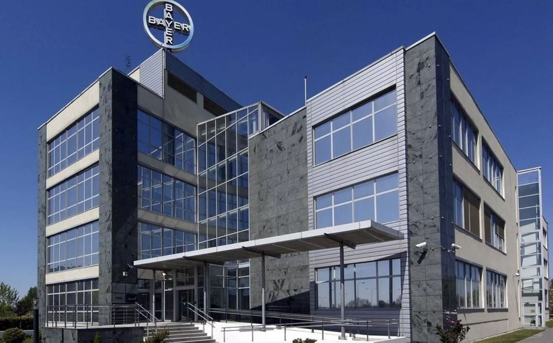 Niemiecki koncern Bayer zatrudni 400 specjalistów IT w Warszawie