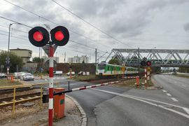 Wyższy poziom bezpieczeństwa na linii kolejowej Warszawa Wileńska – Ząbki