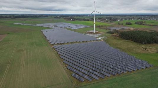 Polski Zielony Fundusz inwestuje w fotowoltaikę i magazynowanie energii 