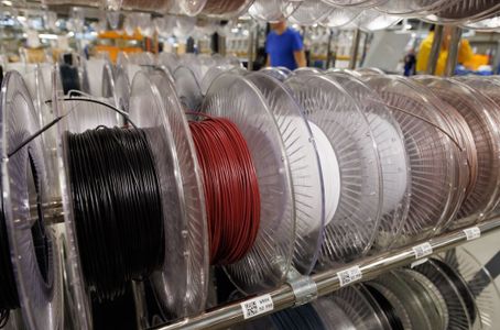 Holenderska firma Signify rozwija zaawansowaną produkcję w Polsce