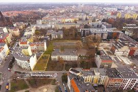 Wrocław: Magistrat sprzedaje za ponad siedem milionów tereny przy szkole na Ołbinie