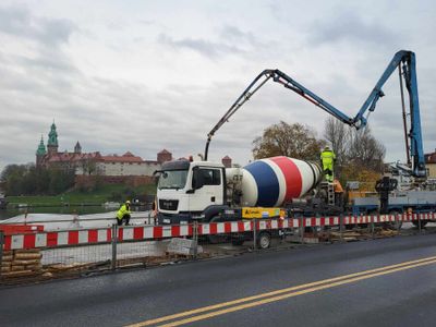 Remont mostu Dębnickiego w Krakowie dobiega końca [FILM+ZDJĘCIA]