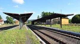 Dolny Śląsk: Wyłoniono wykonawcę rewitalizacji linii 284 – po 35 latach pociągi pasażerskie powrócą na odcinek Jerzmanice‑Zdrój – Lwówek Śląski
