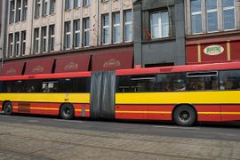 [Wrocław] TUMW apeluje: dość z oszczędnościami w MPK, które zagrażają pasażerom