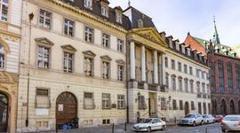 Wrocław: Zabytkowy pałac na Starym Mieście ponownie wystawiony na sprzedaż [ZDJĘCIA + FILM]