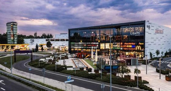 Polski rynek retail przyciąga inwestorów. Trzy duże transakcje za blisko 600 mln euro