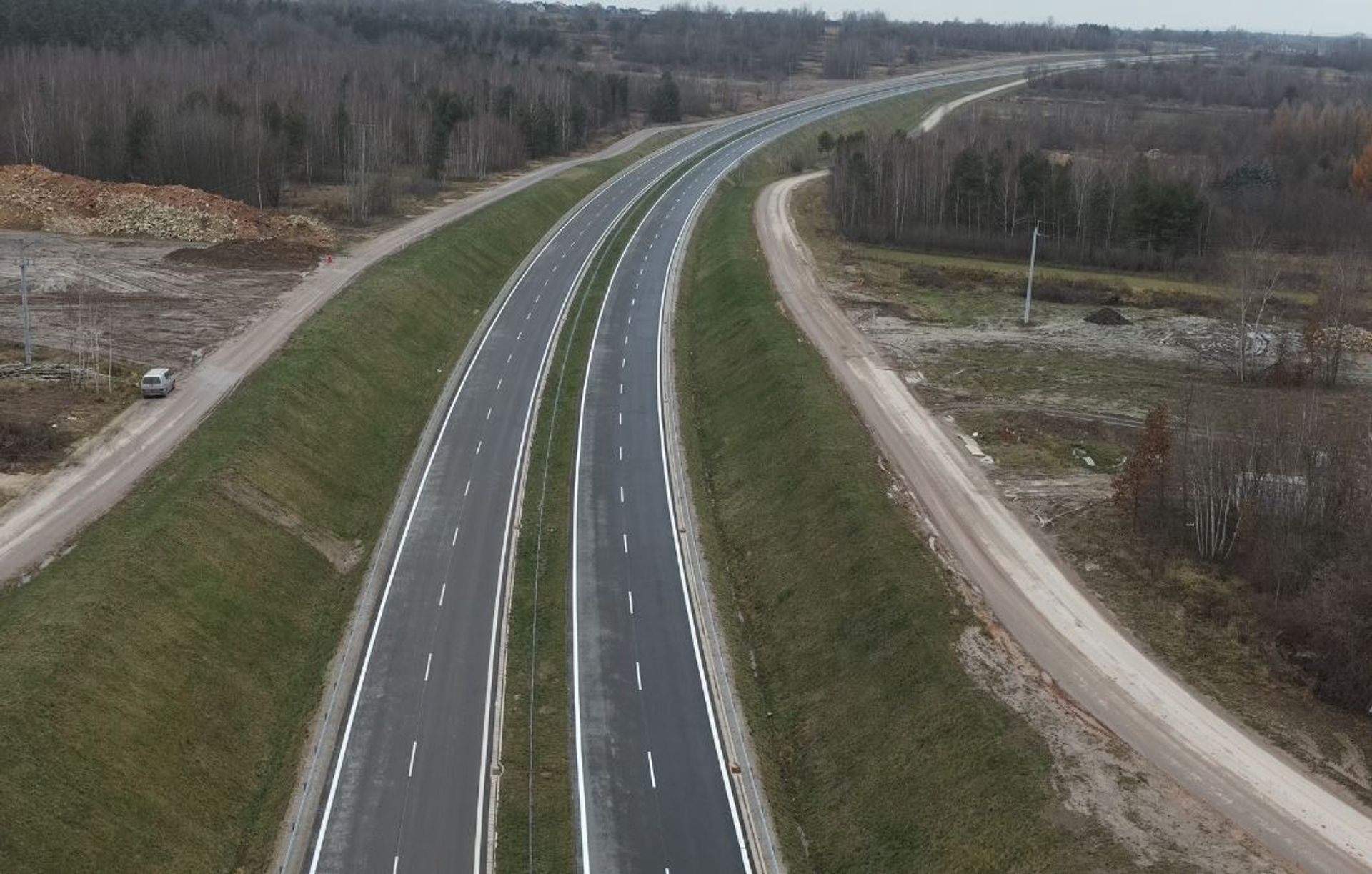 Pierwszy odcinek obwodnicy Wąchocka gotowy. Kiedy otwarcie? 