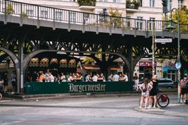 Niemiecka sieć fast food Burgermeister ma plany na otwarcie 20-40 lokali w Polsce