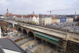 W centrum Krakowa trwa budowa estakady Szybkiej Kolei Aglomeracyjnej [ZDJĘCIA]