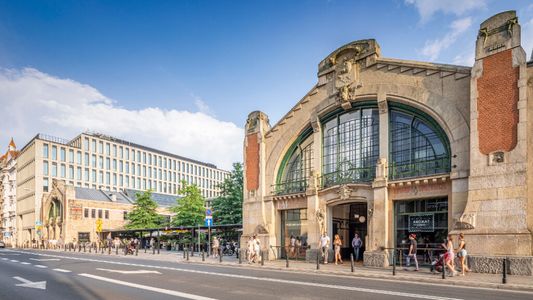 W Warszawie królują food halle [ZDJĘCIA]