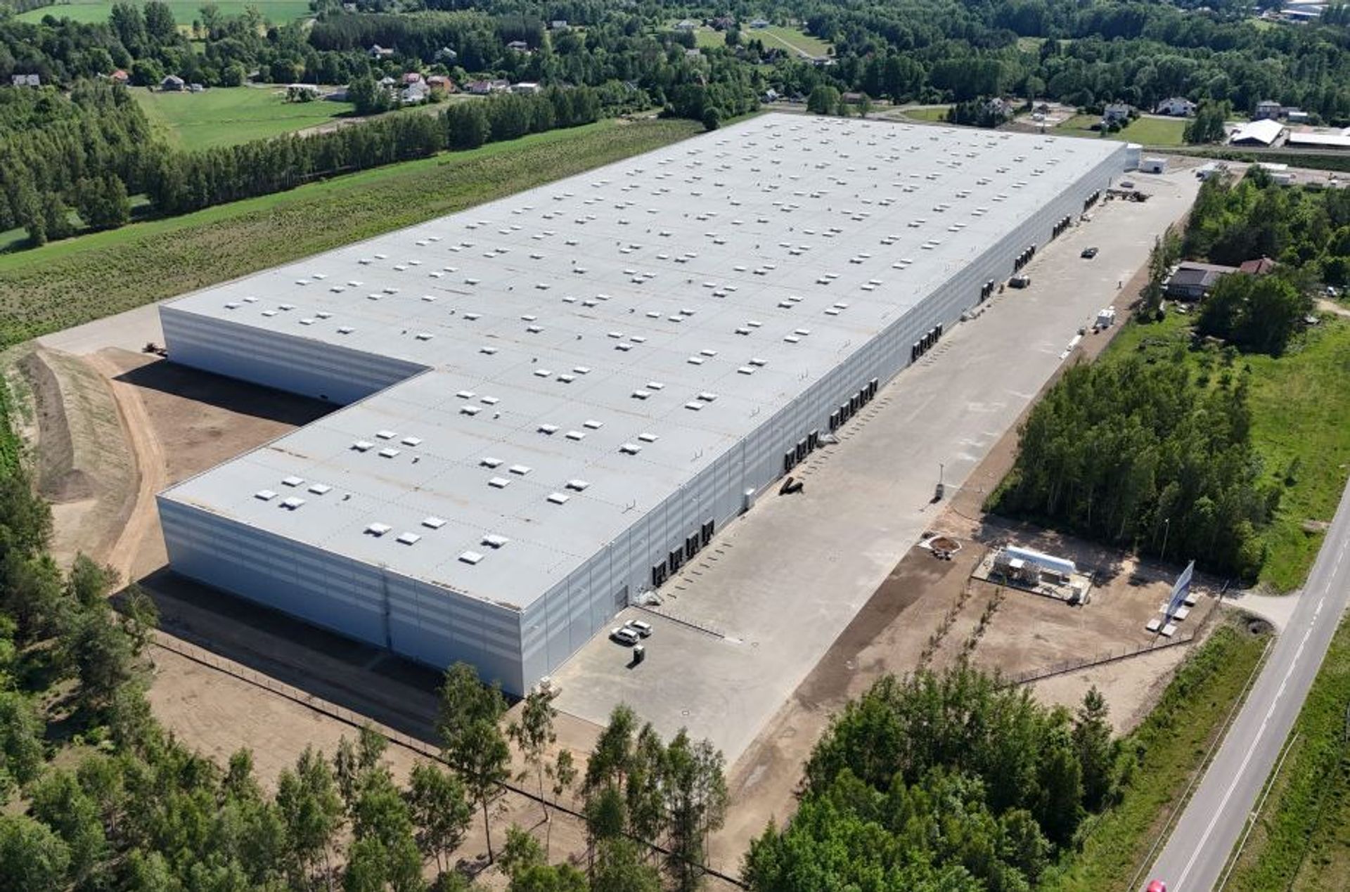 Hillwood sprzedaje duże centrum logistyczne pod Warszawą