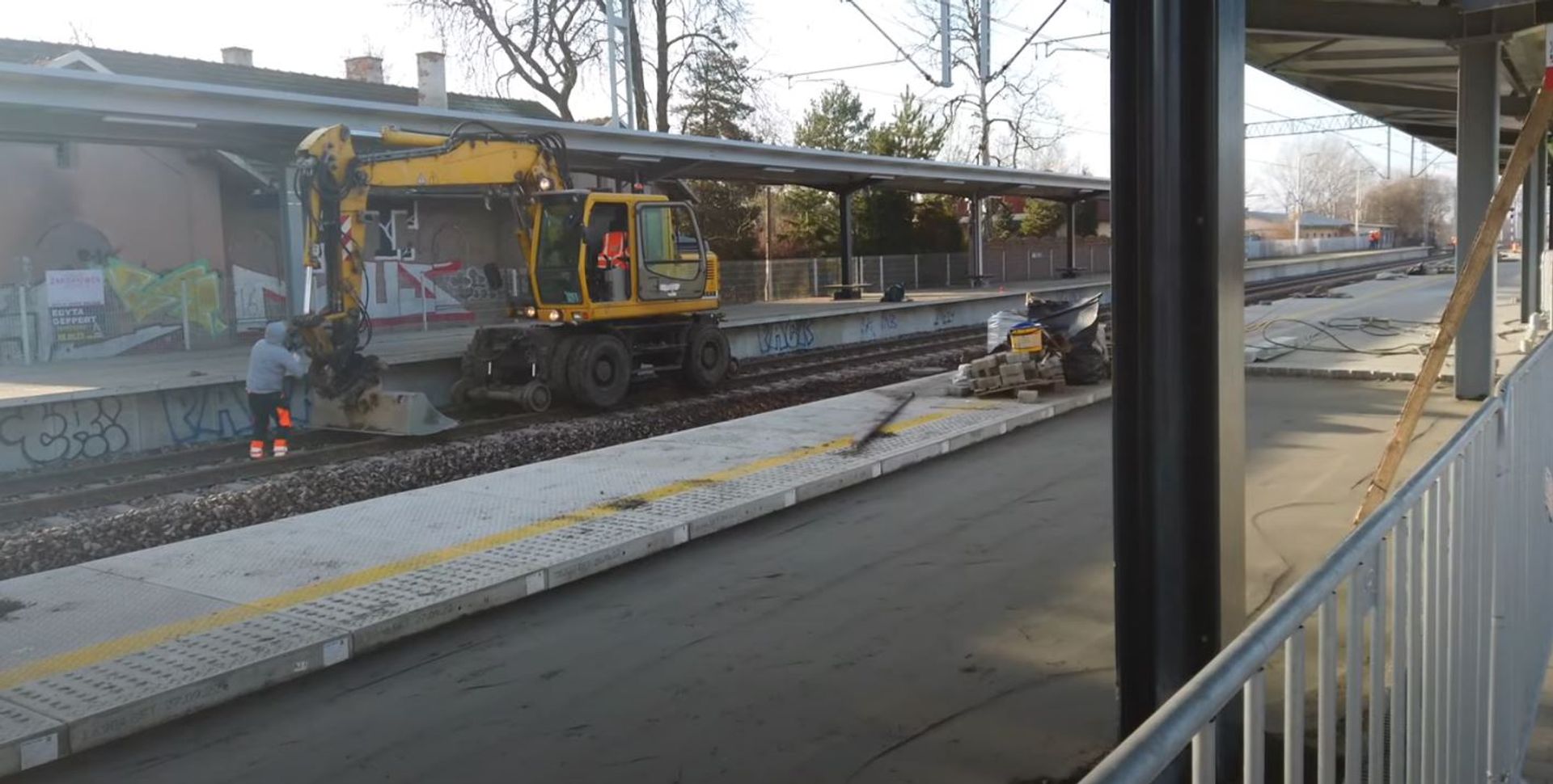 Postępują prace przy przebudowie stacji kolejowej Kraków Bieżanów 