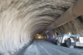 Półmetek drążenia tunelu drogowego w Starych Bogaczowicach w ciągu drogi ekspresowej S3 [ZDJĘCIA]