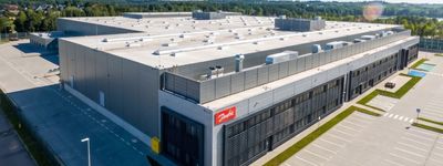 Globalny koncern Danfoss otworzył nową fabrykę koło Gdańska. Powstały nowe miejsca pracy