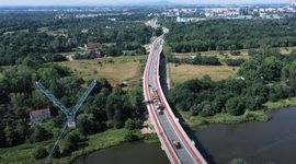 16 ciężarówek przetestowało nowy most Olimpijski powstający we Wrocławiu, w ramach budowy Alei Wielkiej Wyspy [FILM]