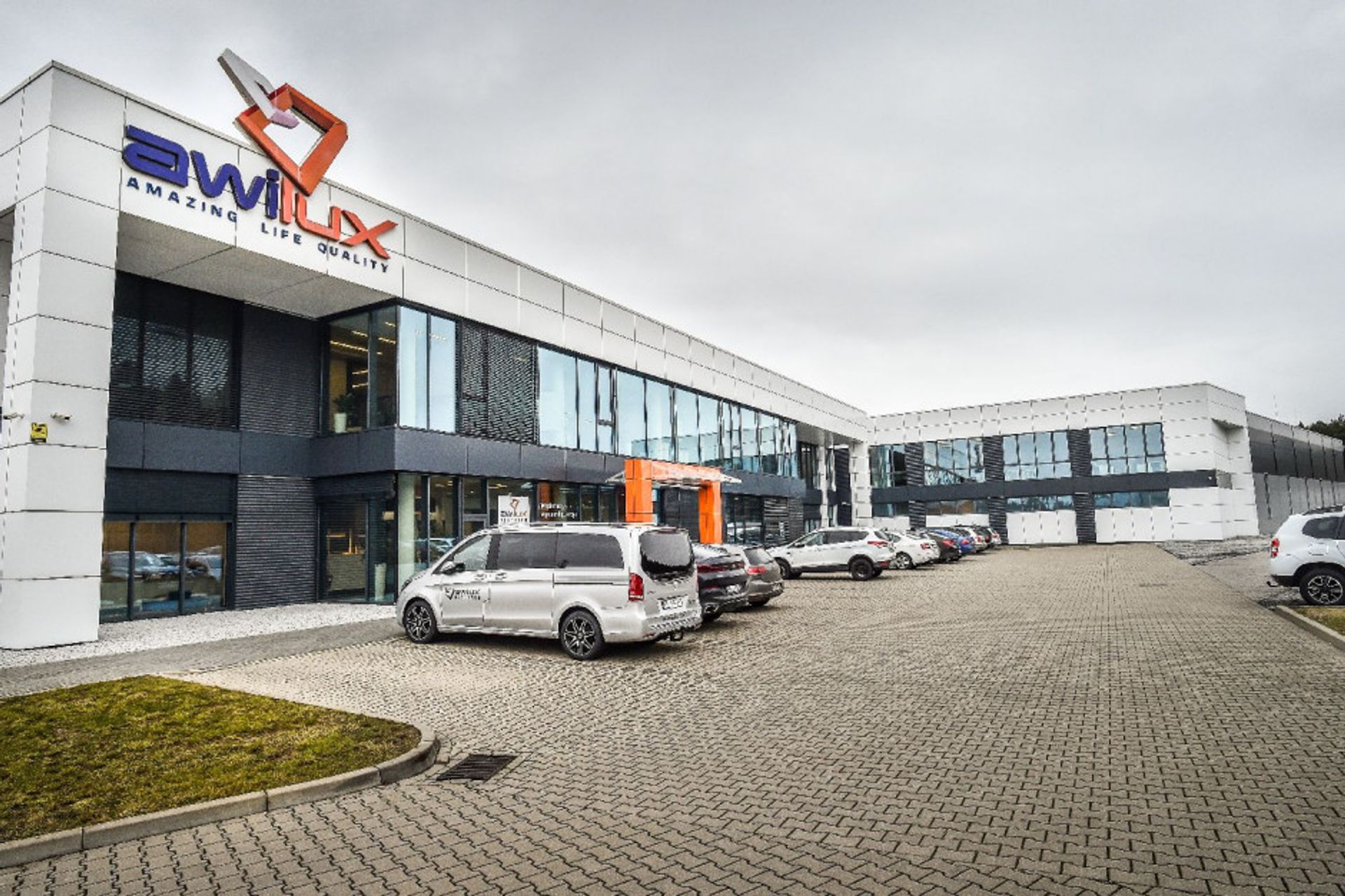 Wielkopolska: Awilux zakończył rozbudowę fabryki w Lesznie