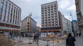 W centrum Warszawy trwa przebudowa Placu Pięciu Rogów [FILM + ZDJĘCIA]