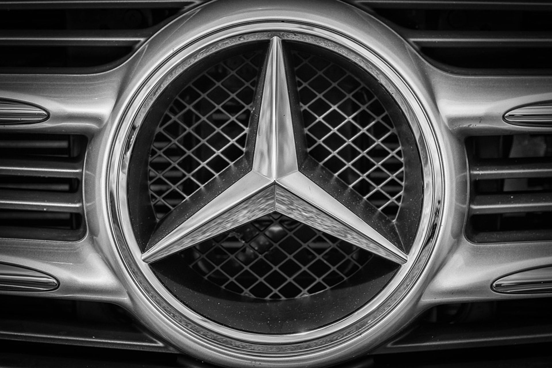 Mercedes zbuduje na Dolnym Śląsku fabrykę samochodów elektrycznych