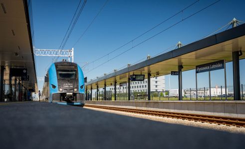 Koleje Śląskie uruchomiły dwa nowe połączenia do Katowice Airport [FILM]