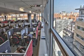 [Wrocław] 200 osób znajdzie pracę w nowym call center w samym sercu miasta