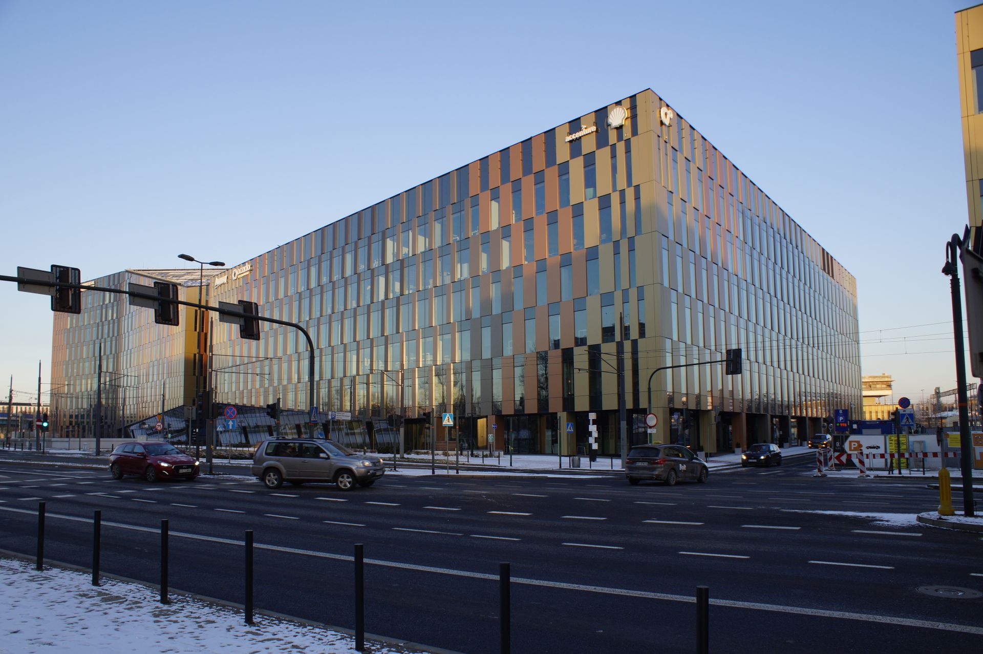 W centrum Krakowa kończy się budowa ostatniego etapu kompleksu biurowego High5ive 