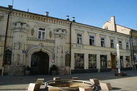 Miasto Płock kupiło zabytkowy Hotel Angielski i budynek dawnego Hortexu. Co w nich powstanie?