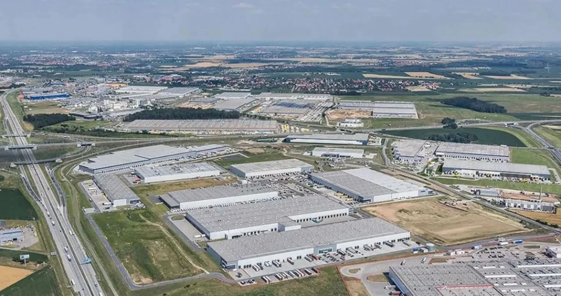 Wzrost renegocjacji na rynku magazynowym w Polsce. Co to oznacza dla strategii najemców? 