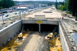 Tunel na obwodnicy podkrakowskiego Zabierzowa przekopany na wylot. Zakończył się ważny etap inwestycji za ponad pół miliarda złotych [FILM]