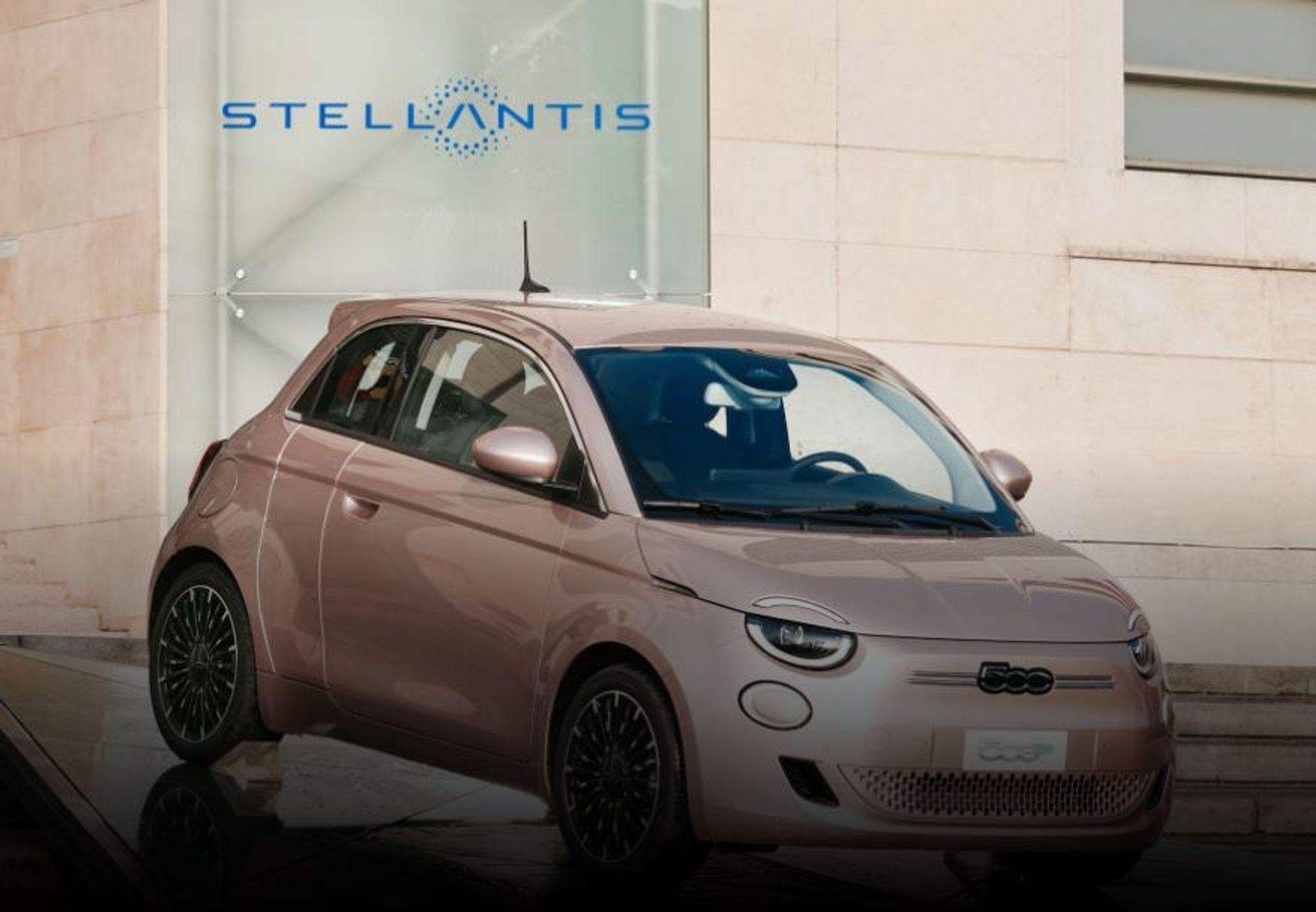 Stellantis rozpoczął w Tychach produkcję nowego elektrycznego Fiata 600e