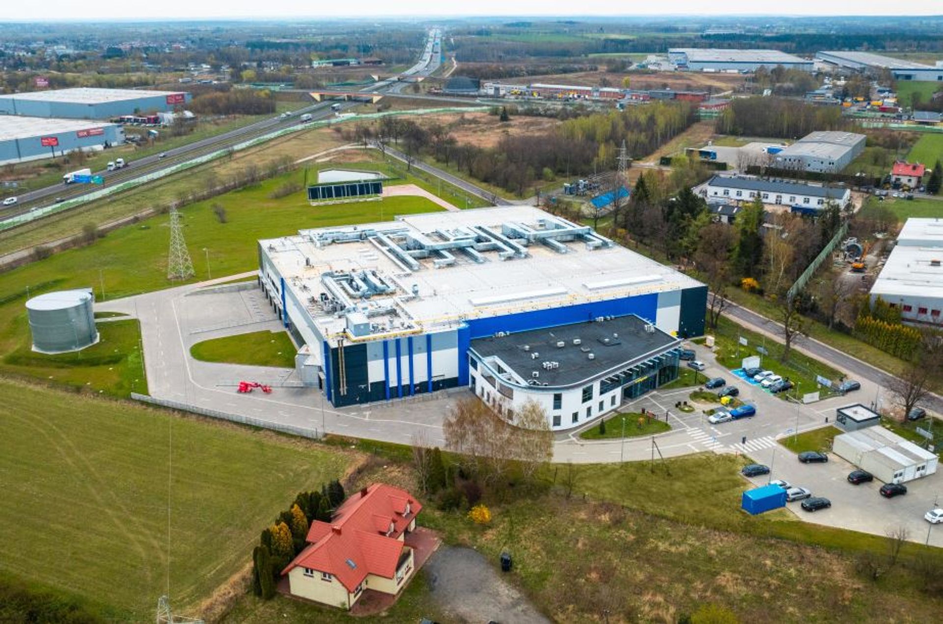 Polski, farmaceutyczny gigant uruchamia ultranowoczesne centrum logistyczne pod Łodzią