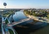 Futurystyczna kładka Kazimierz-Ludwinów w centrum Krakowa otwarta dla pieszych i rowerzystów [FILMY+ZDJĘCIA]