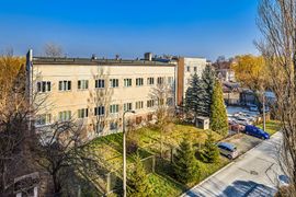 Kraków: Dziesięciopiętrowy blok zamiast kilkupiętrowego biurowca? Orange sprzedaje budynek