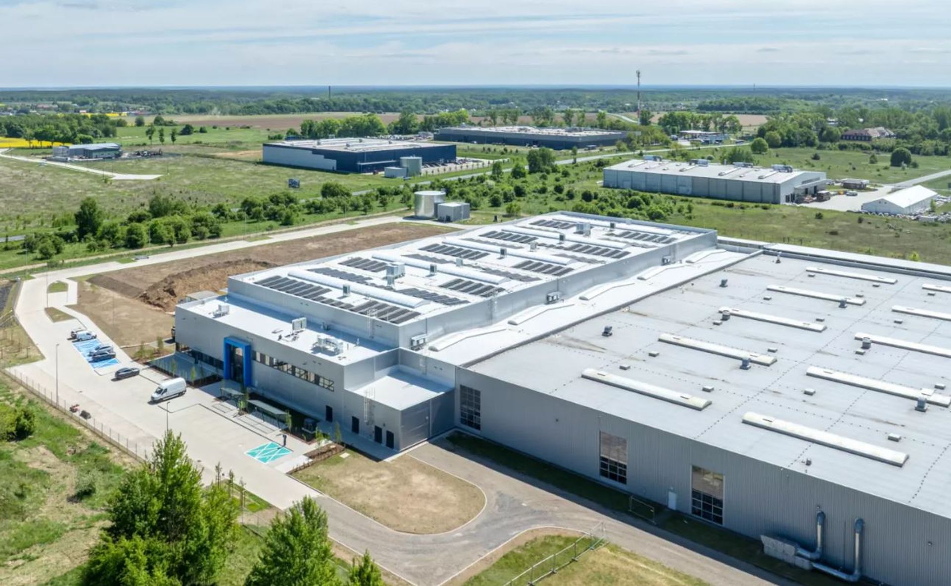 Nowe miejsca pracy. Fabryka Valmet Automotive w Żarach gotowa 
