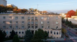 Blisko 100-letni zabytkowy, modernistyczny Dom Marynarza w Gdyni odzyska dawny blask. Zostanie też rozbudowany